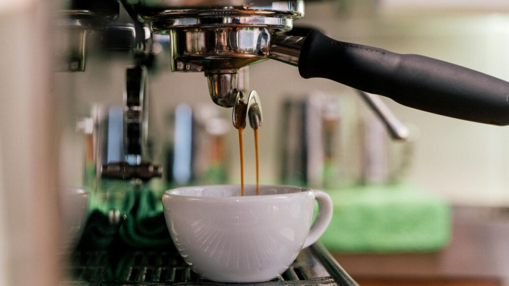 Jaki ekspres do kawy jest najlepszy? – Praktyczne wskazówki