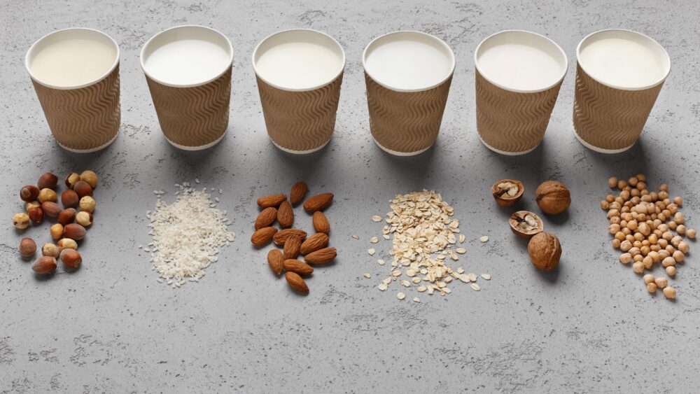 Jakie mleko roślinne wybrać do kawy? – Podpowiadamy!