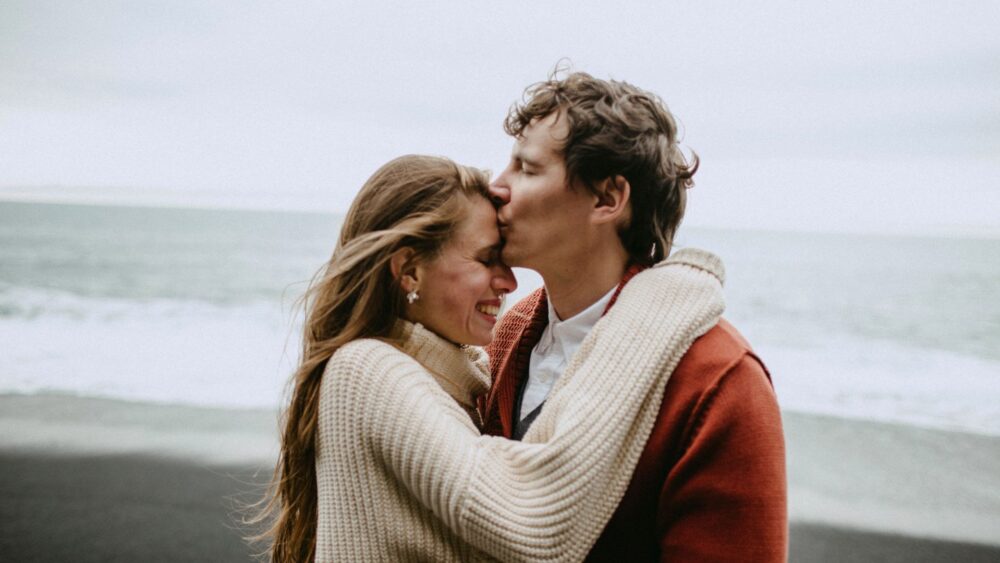 Sen o pocałunku – co oznacza pocałunek w Twoim śnie?